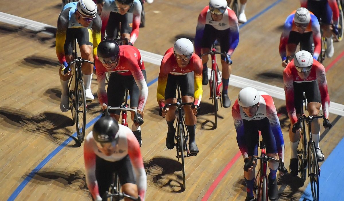 Sebas Mora, cuarto tras una caída masiva en el velódromo Illes Balears Sebas Mora, cuarto tras una caída masiva en el velódromo Illes Balears