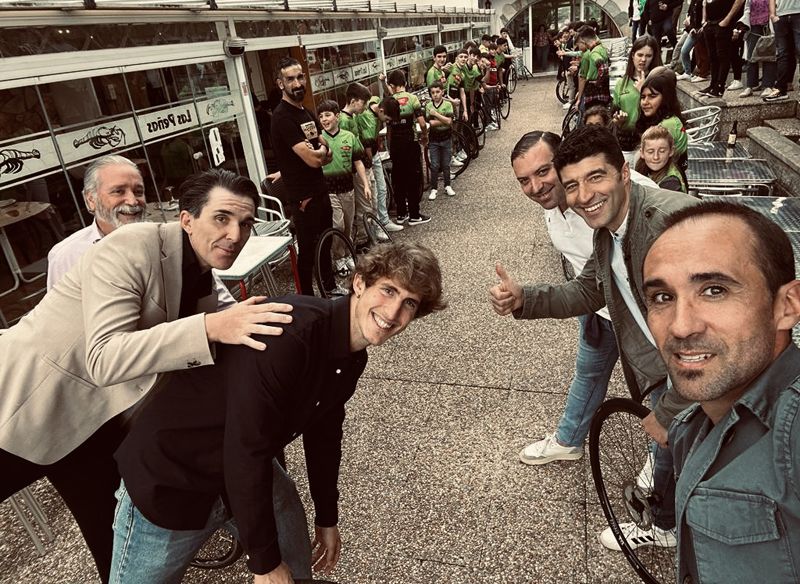 foto 1 foto 1