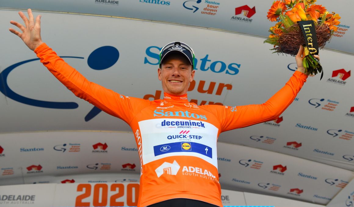 Sam Bennett, victoria y liderato para abrir el Tour Down Under. Foto: Bettini Photo