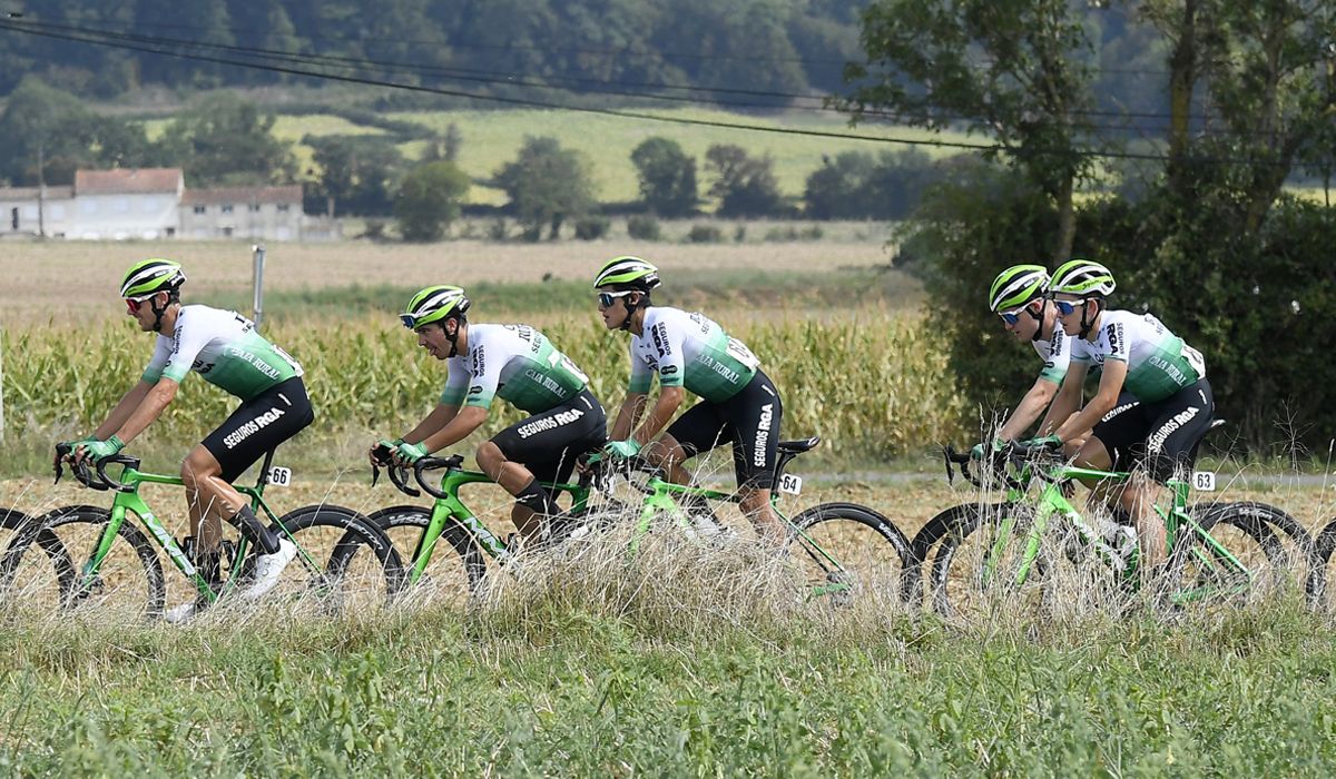 Ciclistas del Caja Rural-Seguros RGA en una imagen de esta temporada