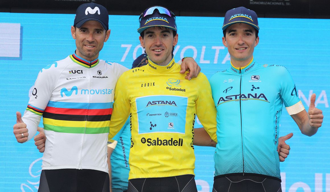 Podio de la Volta a la Comunitat Valenciana 2019, con Ion Izagirre (ganador), escoltado por Alejandro Valverde y Pello Bilbao.  