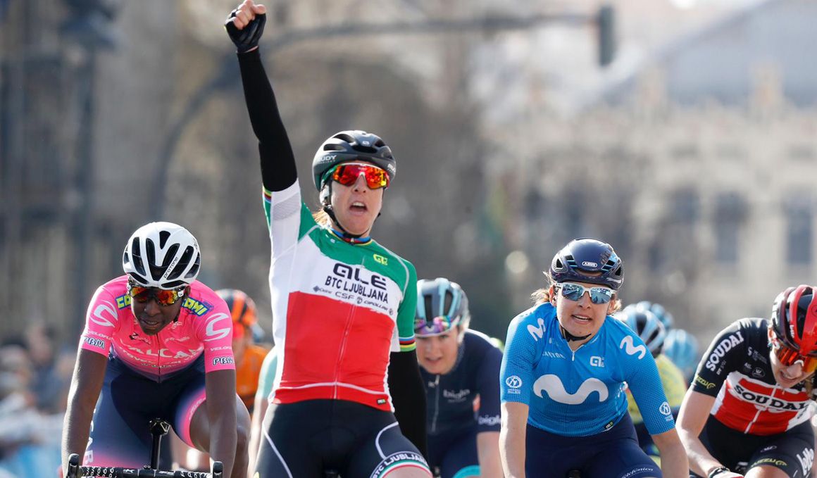 Bastianelli (Alé BTC Ljubljana) se lleva con autoridad la Vuelta CV femenina