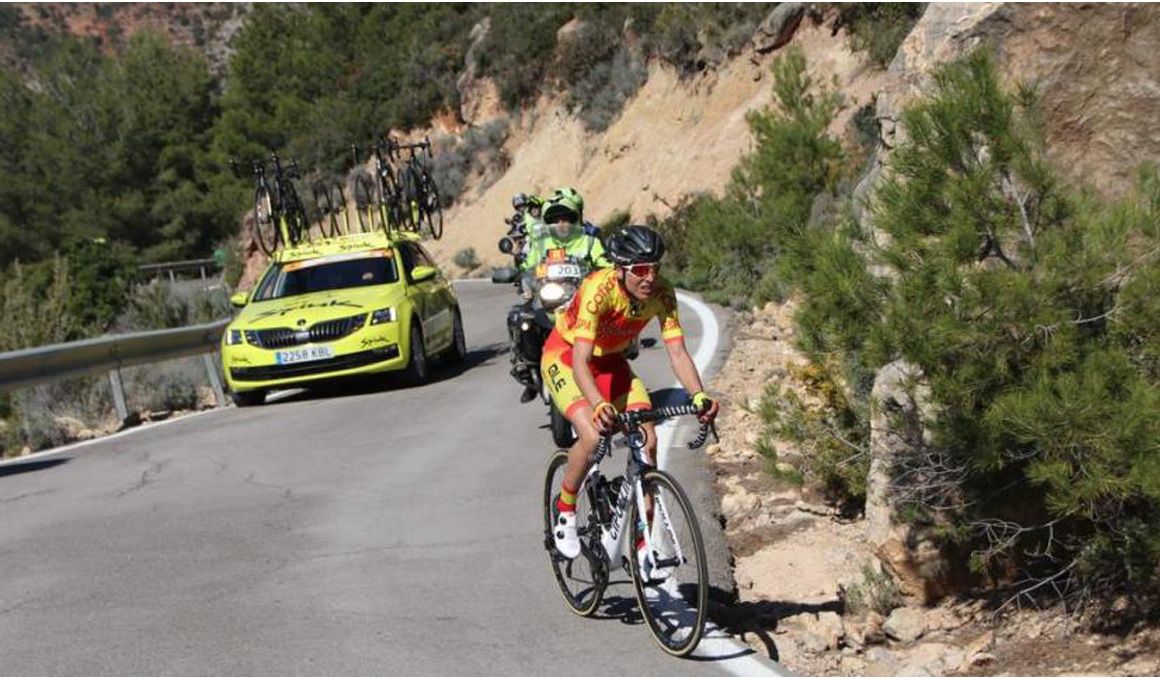 Mavi García pone el espectáculo en la jornada final de la Setmana Ciclista Valenciana