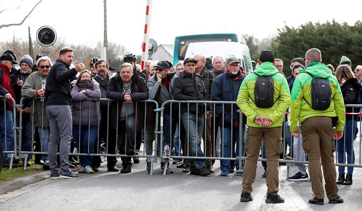 La París Niza aplica la "puerta cerrada" en salidas y metas