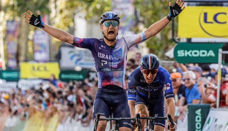 riley sheehan celebrando su victoria en la paris tours riley sheehan celebrando su victoria en la paris tours