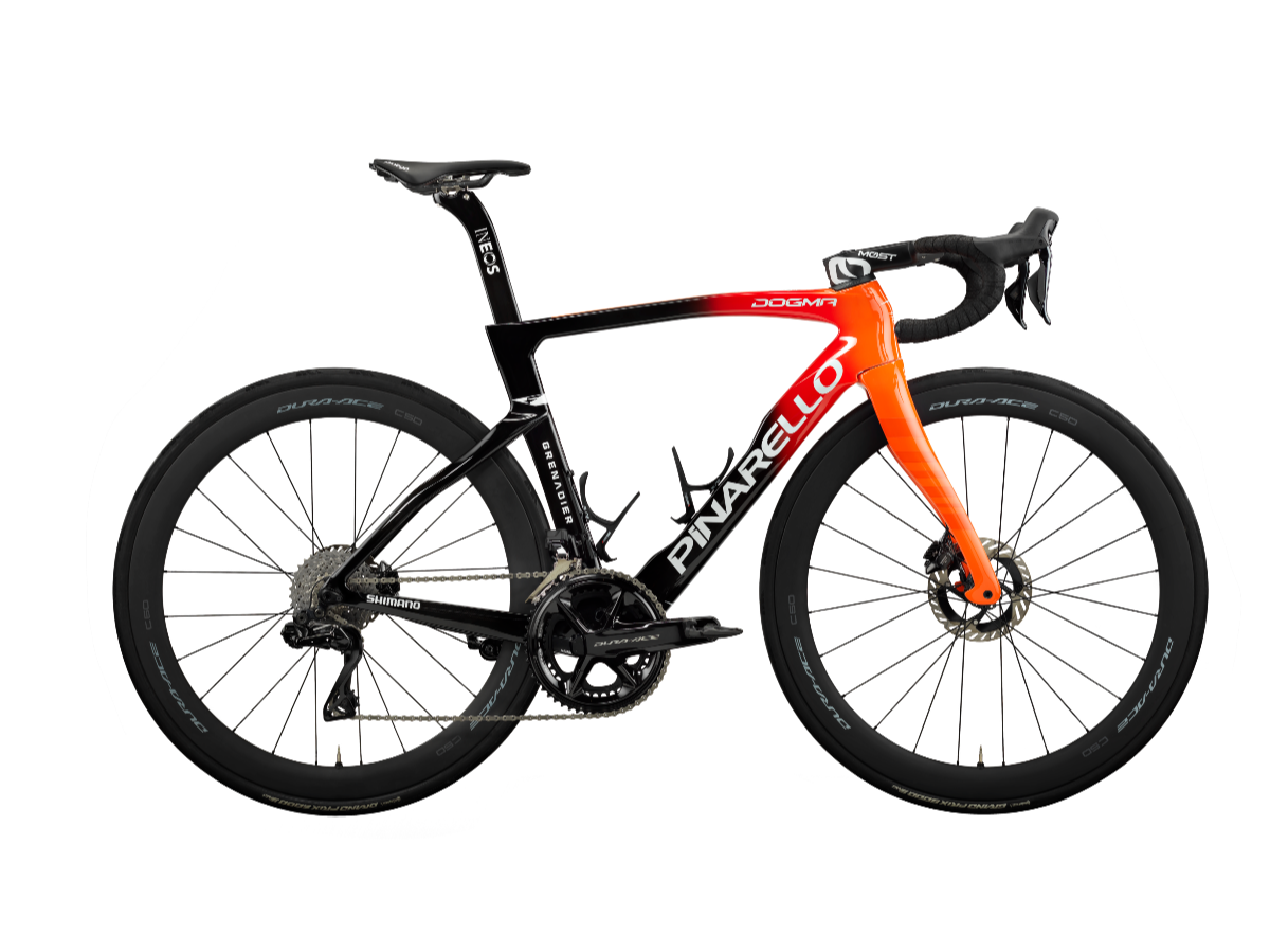 El nuevo look de las Pinarello DOGMA F que llevarán los INEOS Grenadiers en 2024.
