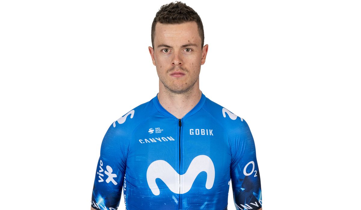 Rémi Cavagna con los colores del Movistar Team 2024