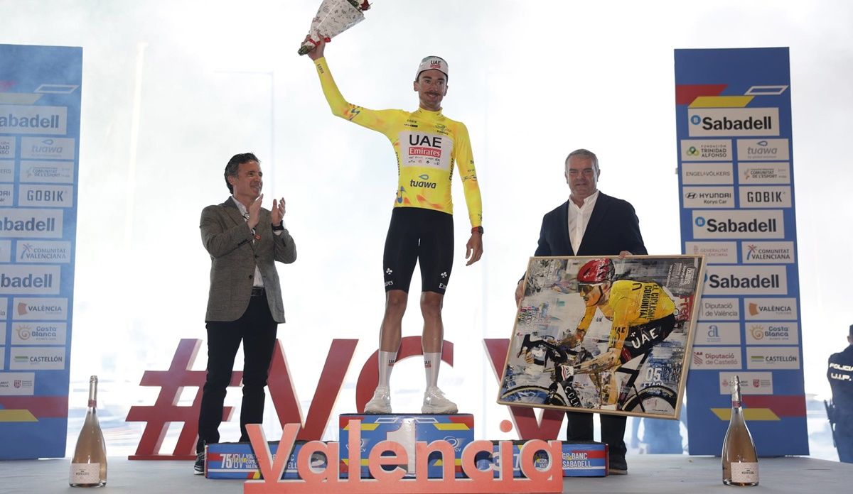 Brandon McNulty (UAE Team Emirates) empieza la temporada de la mejor manera