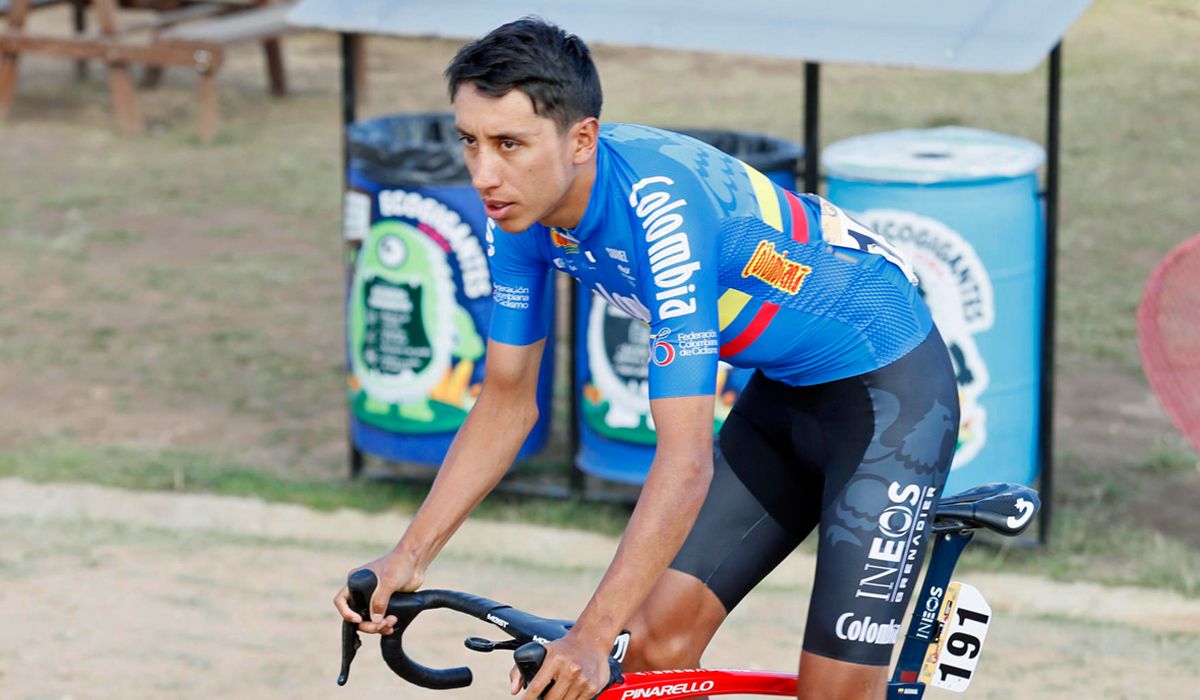 Egan Bernal, con los colores de la selección de Colombia, antes de la salida de la 3ª etapa