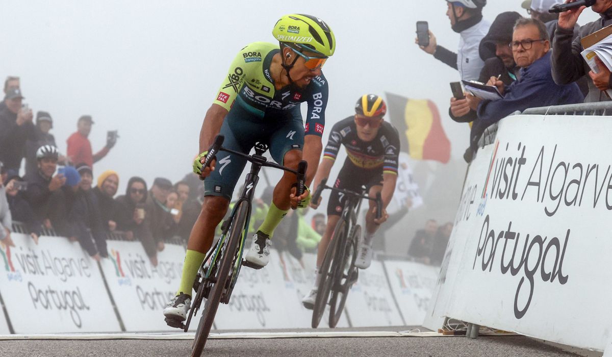 Daniel Felipe Martínez supera a Evenepoel en el Alto da Fóia y es el nuevo líder de la Volta al Algarve