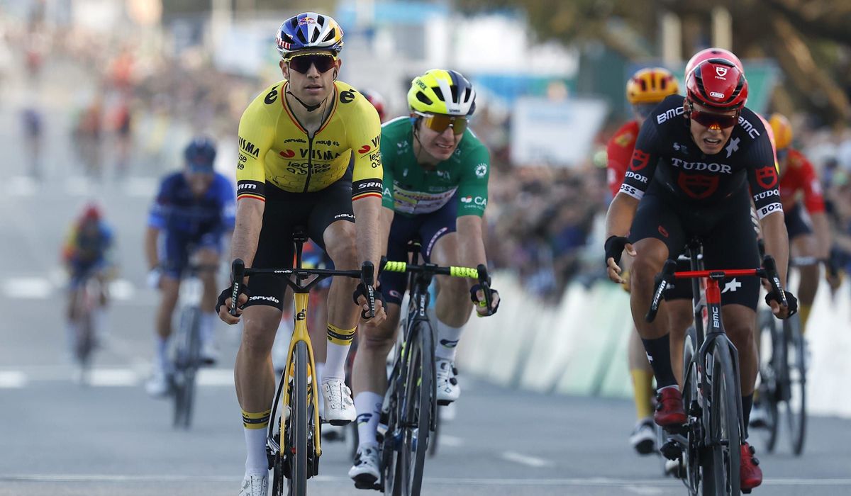 Van Aert firma en Tavira su primera victoria de la temporada