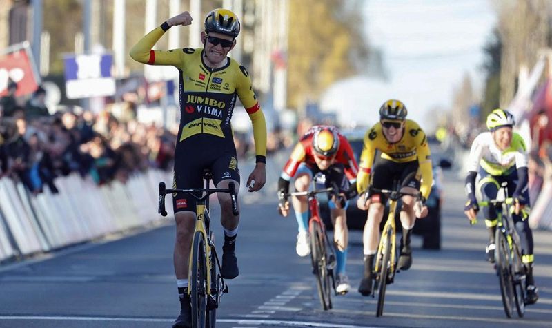 Tiesj Benoot, ganador de la Kuurne 2023 Tiesj Benoot, ganador de la Kuurne 2023