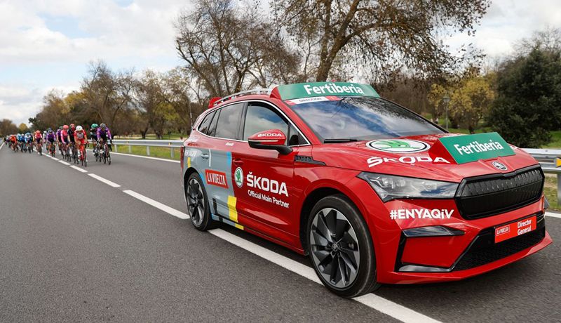skoda enyaq iv protagonista de la etapa final de la vuelta skoda enyaq iv protagonista de la etapa final de la vuelta