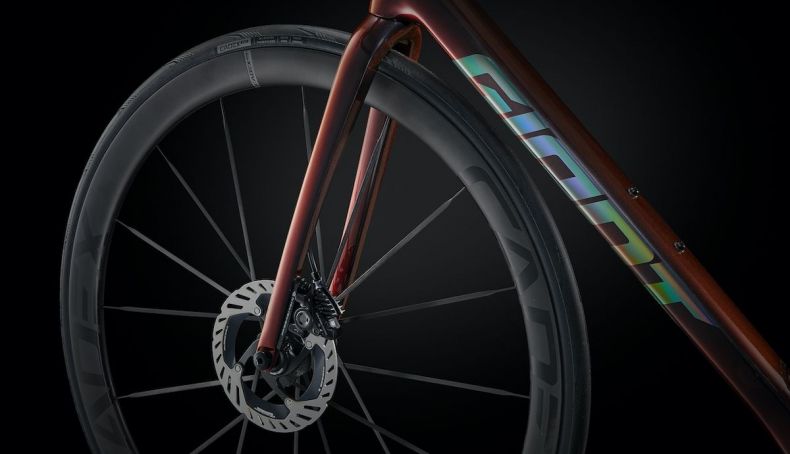 TCR Detalles25 TCR Advanced SL 0 DA Color A Black Lava D6 B