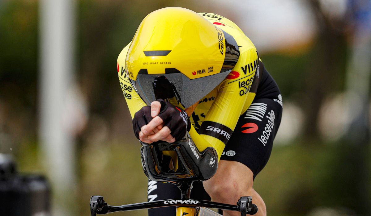 El danés Jonas Vingegaard durante la contrarreloj inaugural de la Tirreno-Adriático
