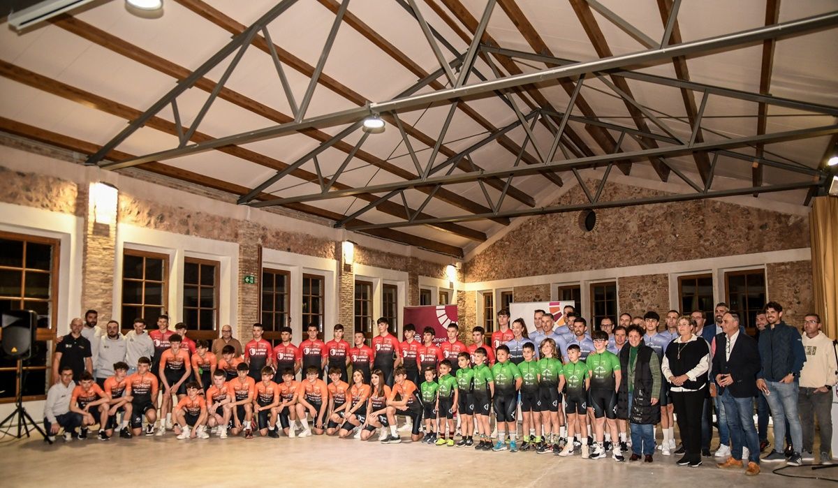 Presentación oficial de los equipos del Club Ciclista Sepelaco