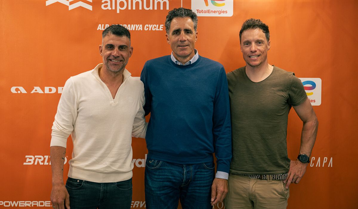 Óscar Pereiro, Miguel Indurain y Sylvain Chavanel apadrinaron la puesta de largo de la Alpinum TotalEnergies