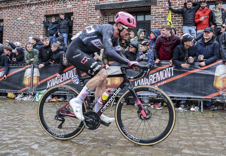 El británico Owain Doull en una imagen del Tour de Flandes