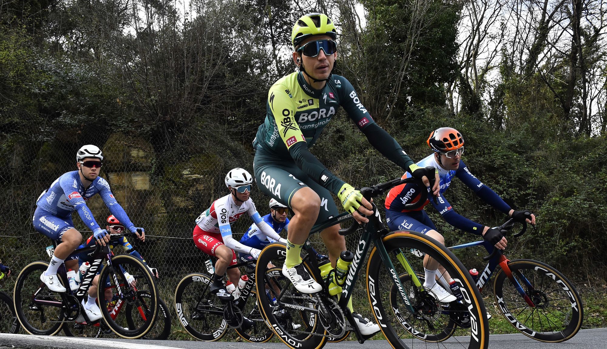 Lennard Kämna en una etapa de la pasada Tirreno-Adriático