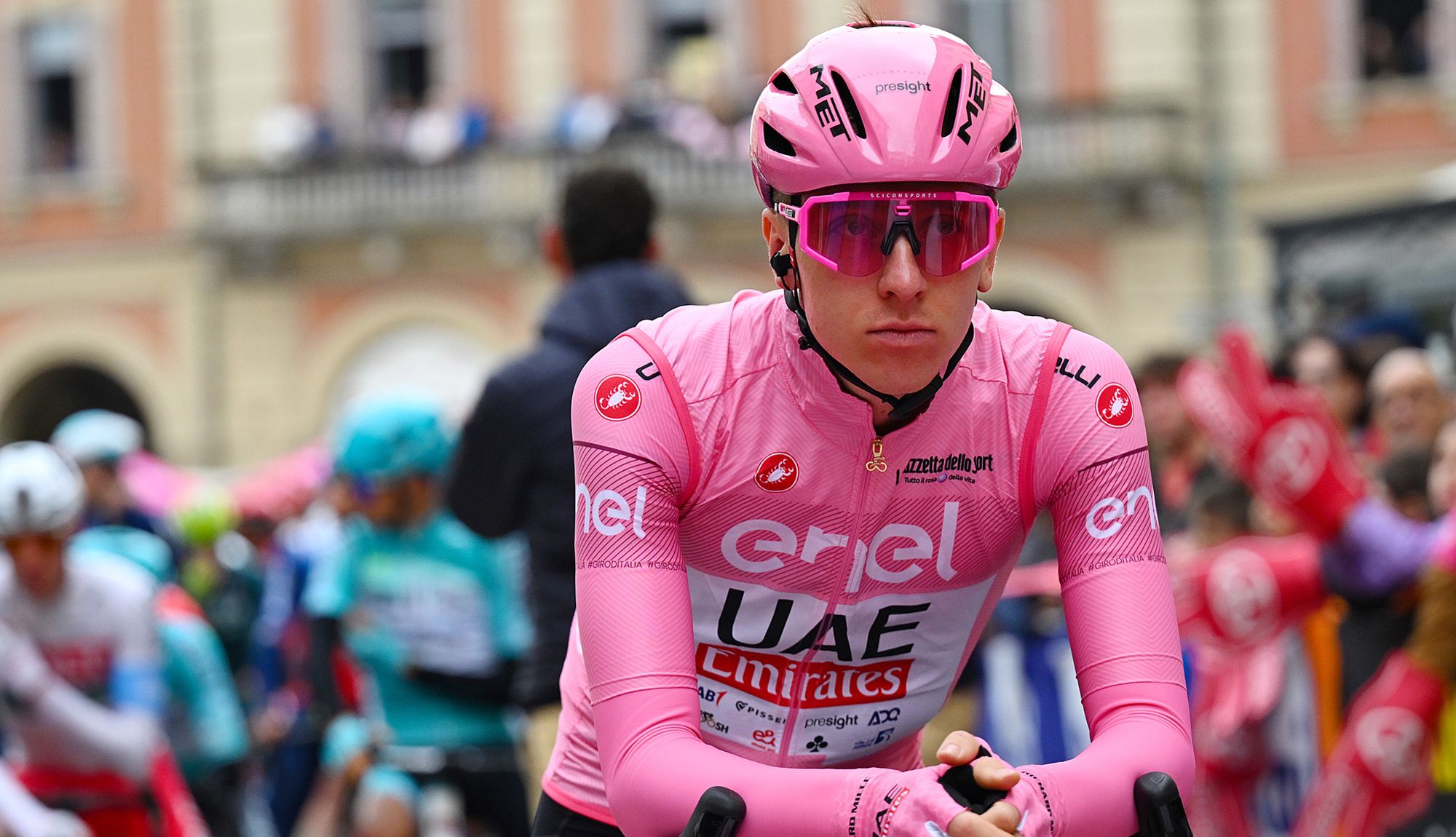 Tadej Pogacar, número 1 del ranking mundial y de rosa en el Giro de Italia