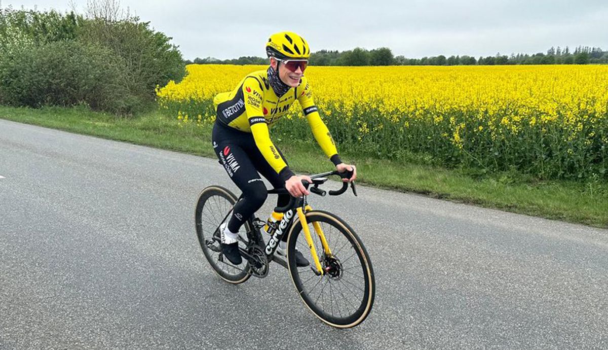 Jonas Vingegaard vuelve a entrenar en carretera y apunta al Tour de Francia