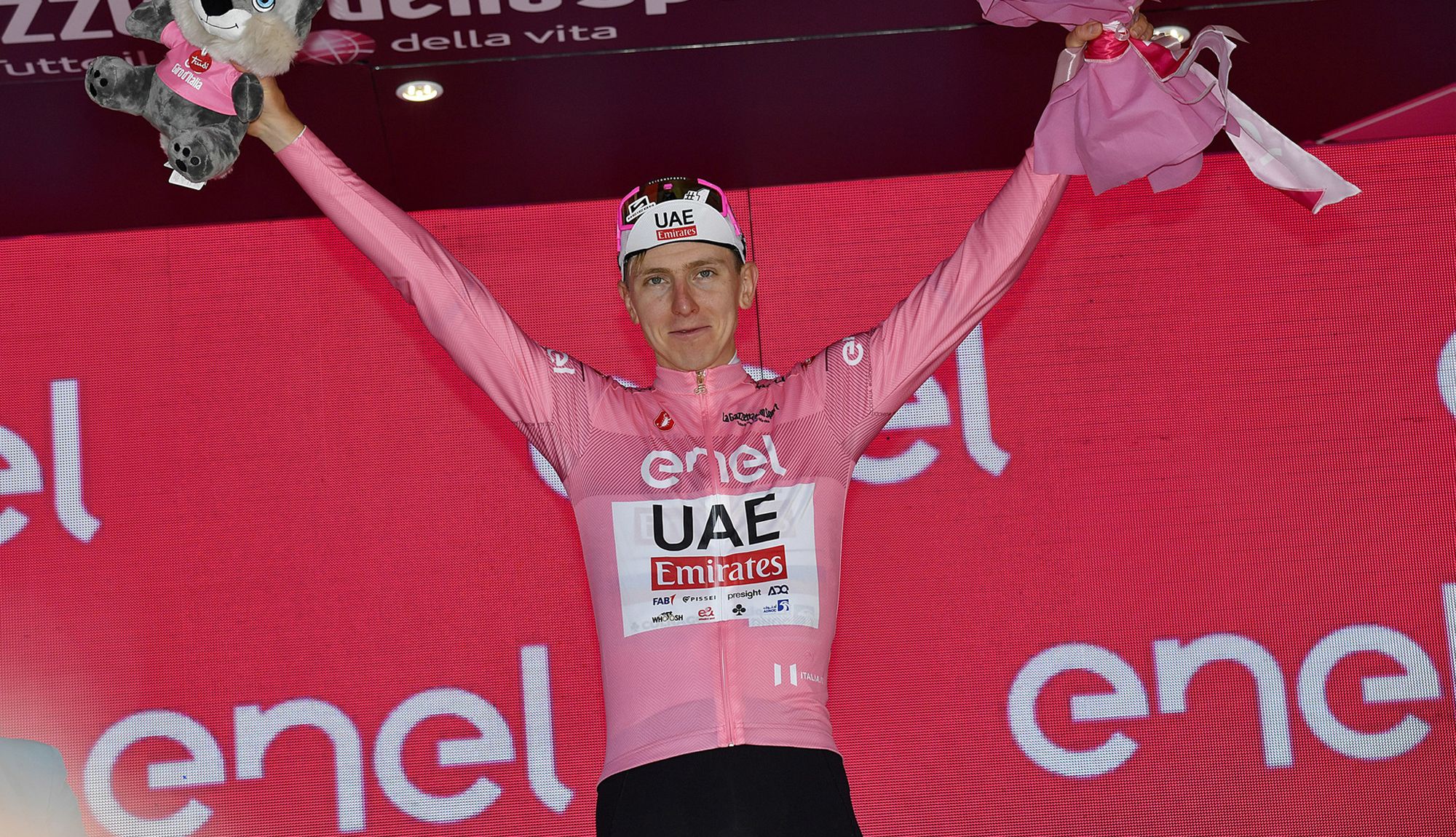 Tadej Pogacar, más líder del Giro tras la primera contrarreloj