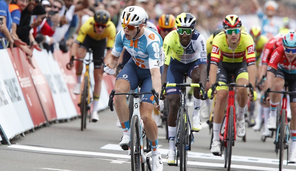 Casper van Uden (Team dsm firmenich PostNL) ganó en Colonia con una facilidad asombrosa