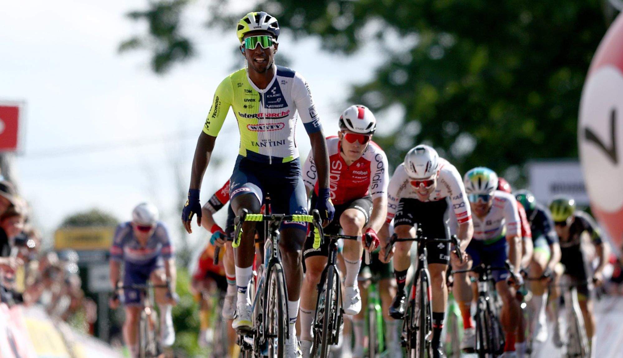 Biniam Girmay se impone en el Circuito Franco Belga