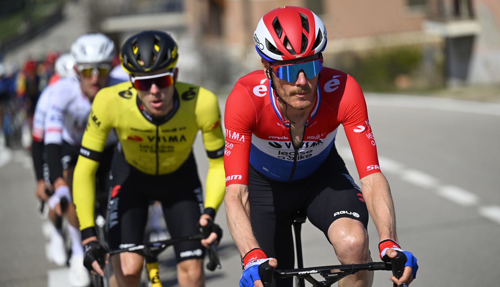 Dylan van Baarle y Steven Kruijswijk se perderán el Tour tras su caída en el Dauphiné