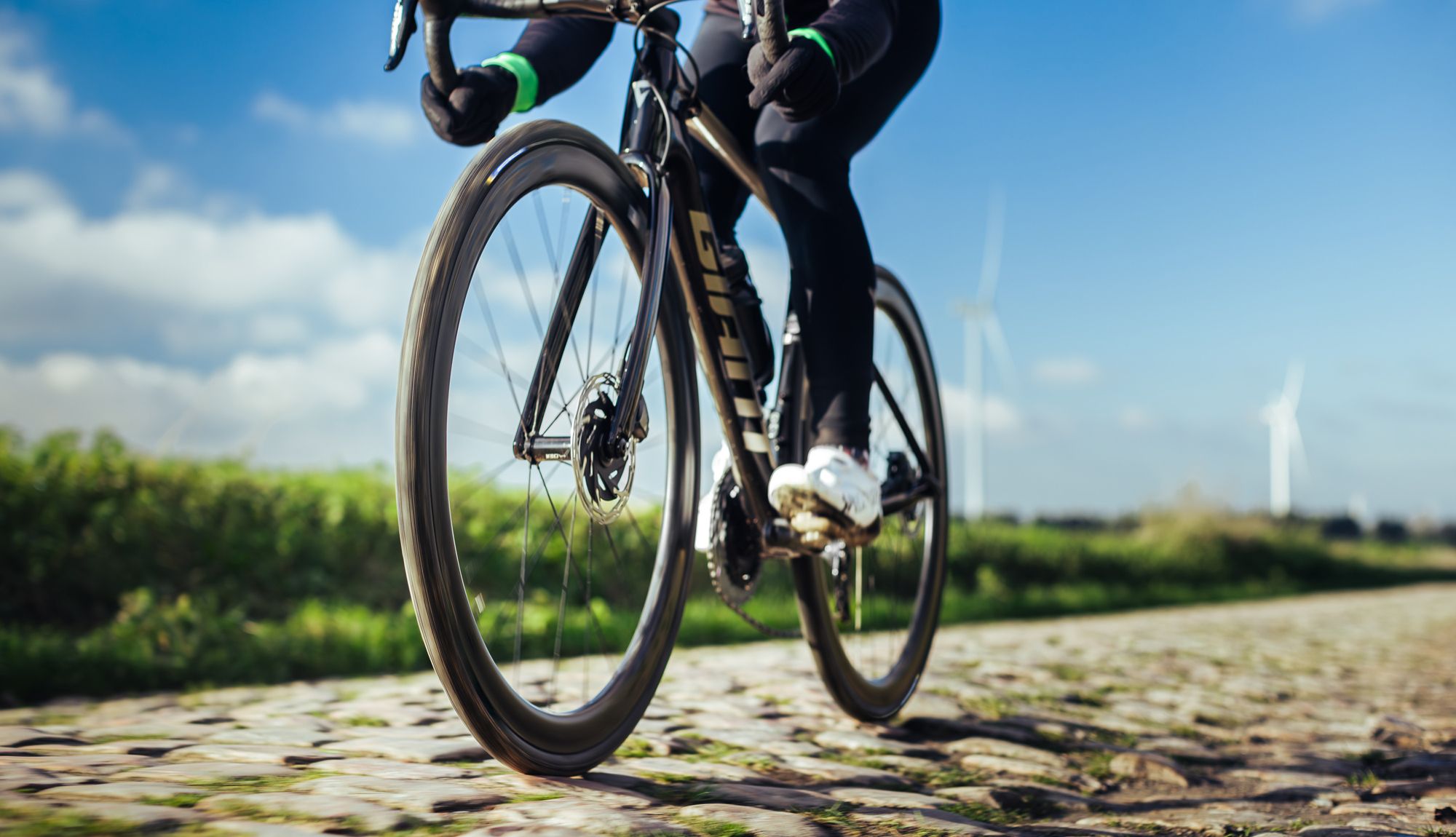Michelin amplía sus gamas de carretera con los neumáticos Lithion 4 y Power Protection TLR
