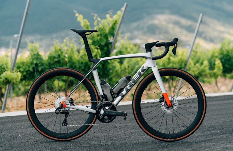TrekMadoneGen8 SL7 1