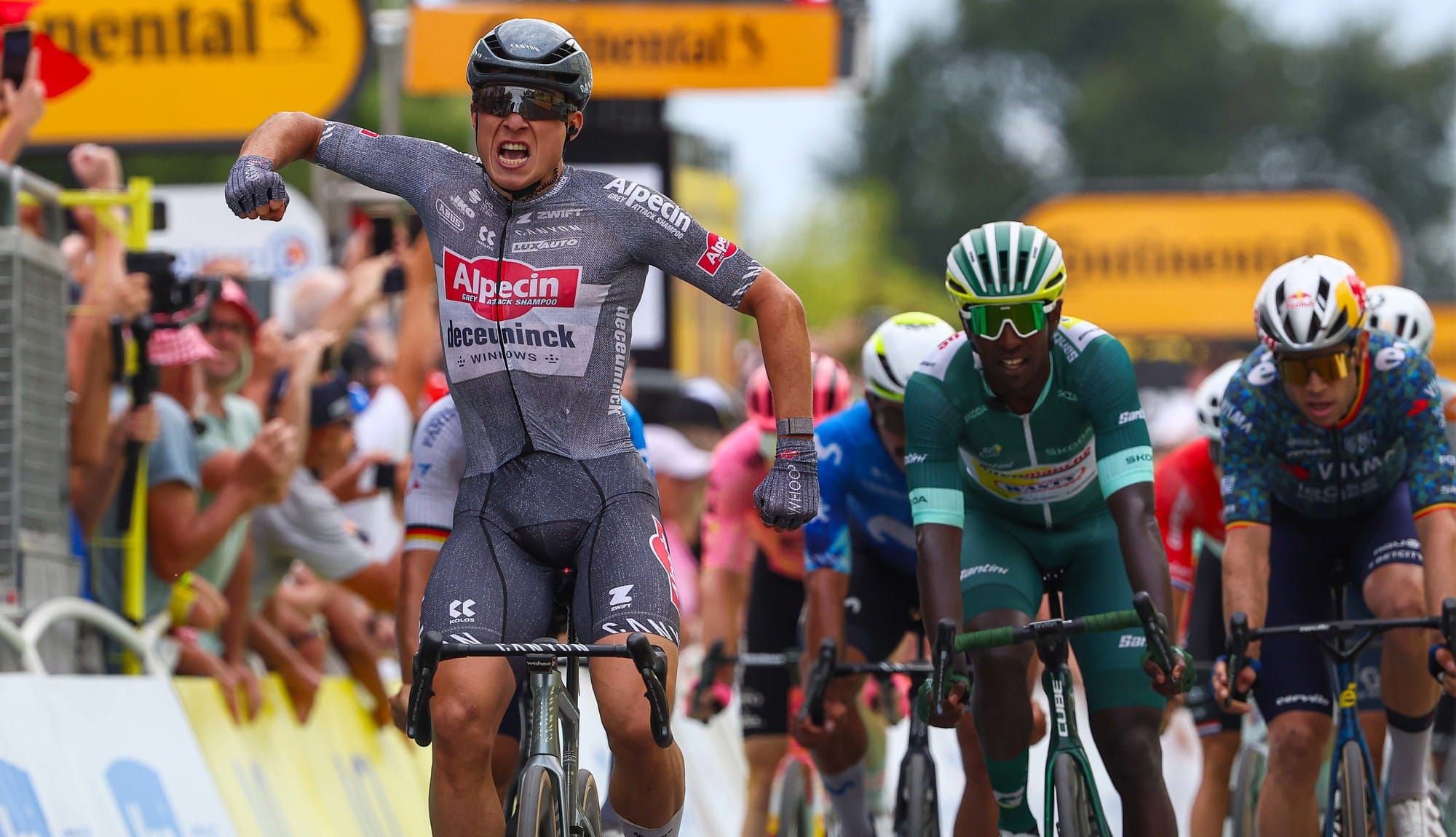 Jasper Philipsen estrena su cuenta de victorias en el Tour 2024