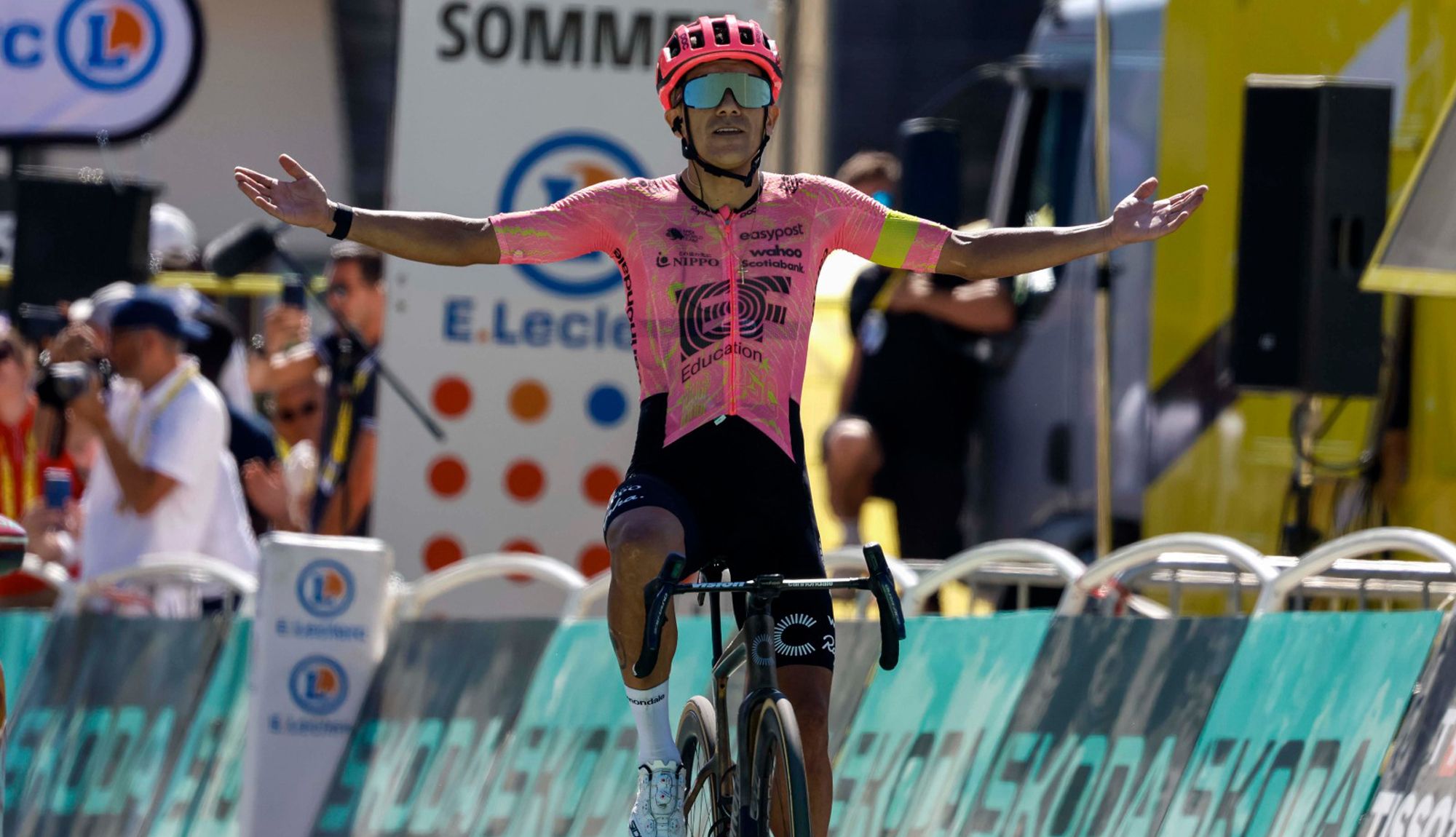 Richard Carapaz firma su primera victoria en el Tour de Francia