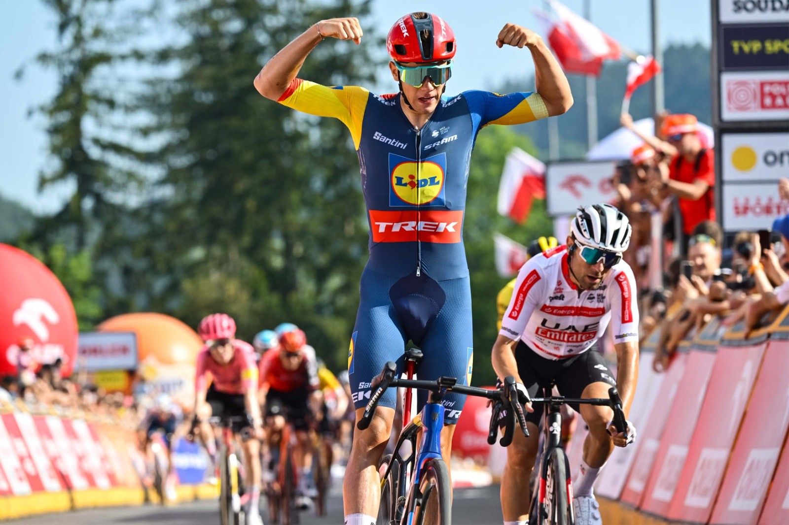 Vingegaard sigue líder de la general tras la segunda victoria de Thibaut Nys.