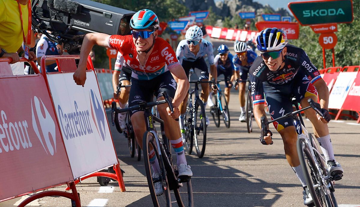 Van Eetvelt y Roglic, en el igualado final de la 4ª etapa de la Vuelta en Pico Villuercas