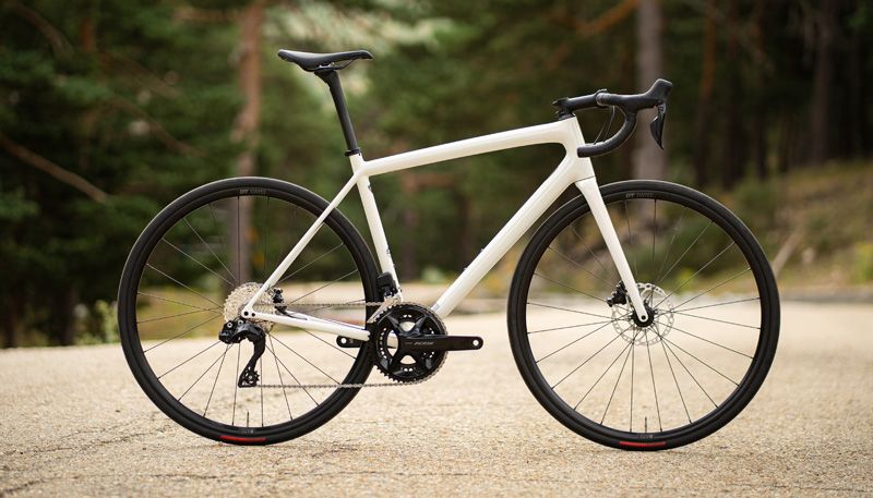 Specialized Aethos Comp Foto Bici Specialized Aethos Comp Foto Bici