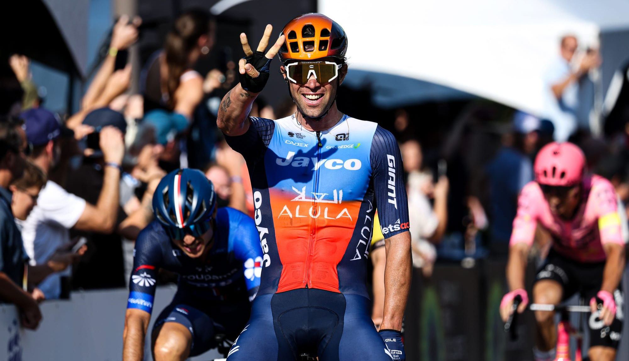 Michael Matthews conquista por tercera vez el Gran Premio de Quebec