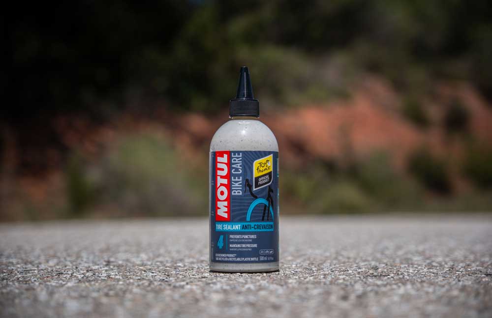 Si usas neumáticos tubeless, tienes que probar el nuevo sellante de Motul