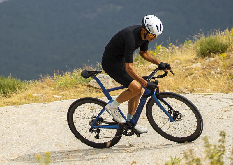 Accion Pinarello Dogma (12) Accion Pinarello Dogma (12)