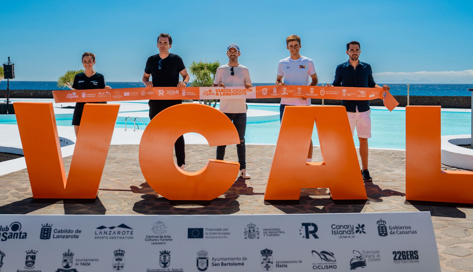 Lourdes Oyarbide, Luis Pasamontes, Alejandro Valverde, Carlos Verona y Albero Contador, embajadores de la Vuelta Ciclista a Lanzarote, durante la presentación