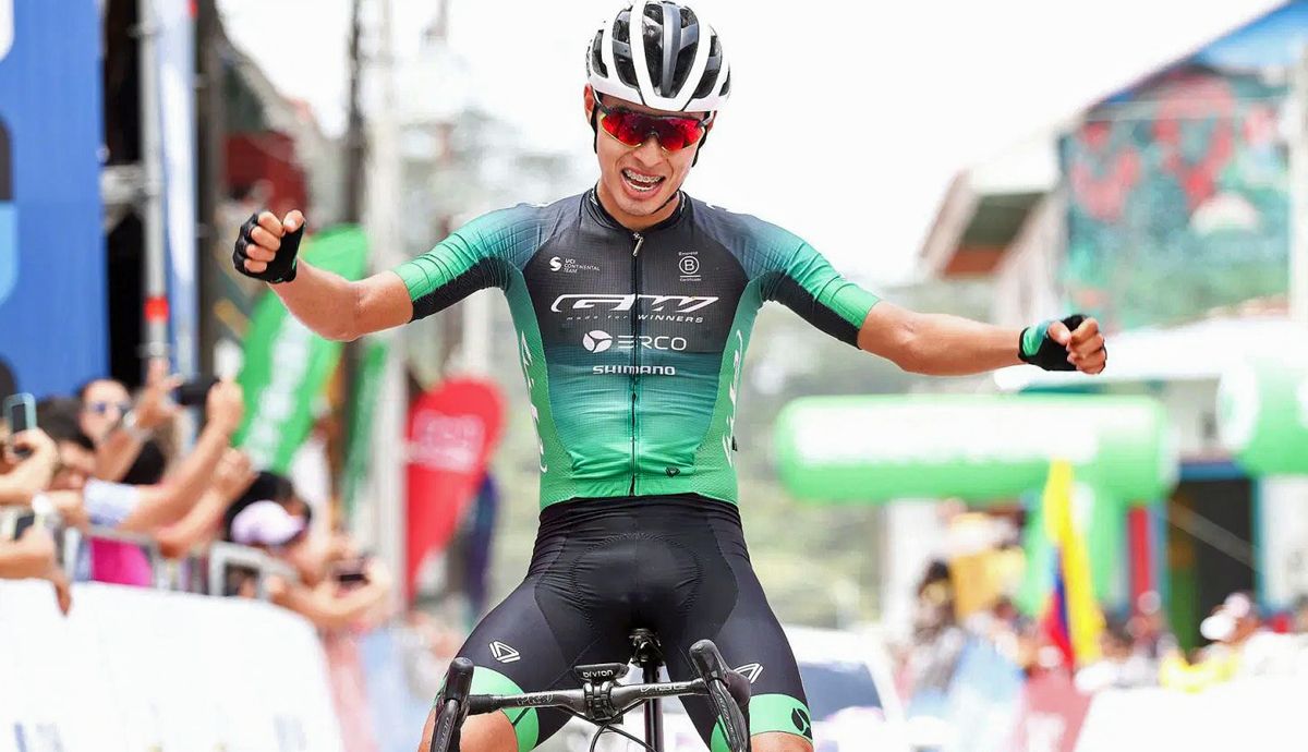 El colombiano Diego Pescador ficha por Movistar Team