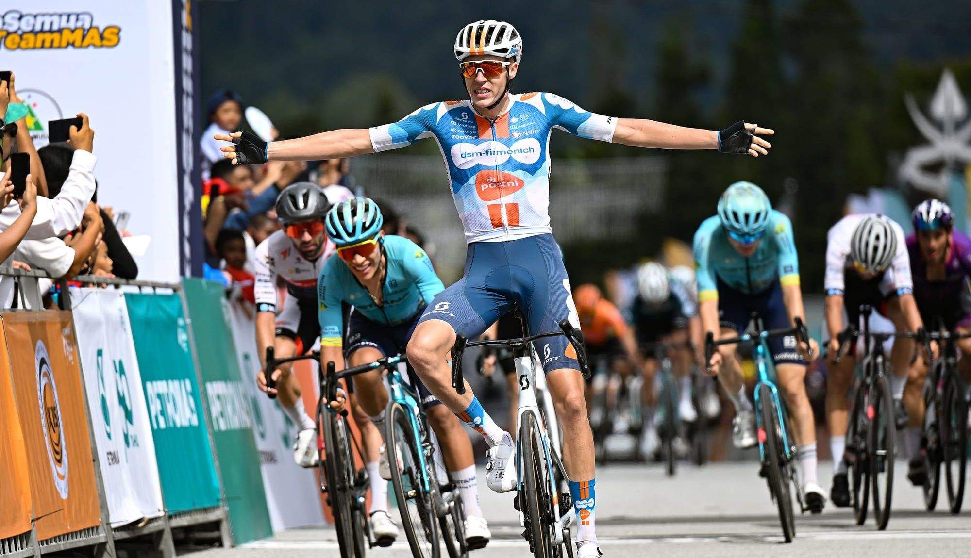 Max Poole, victoria y liderato en el Tour de Langkawi