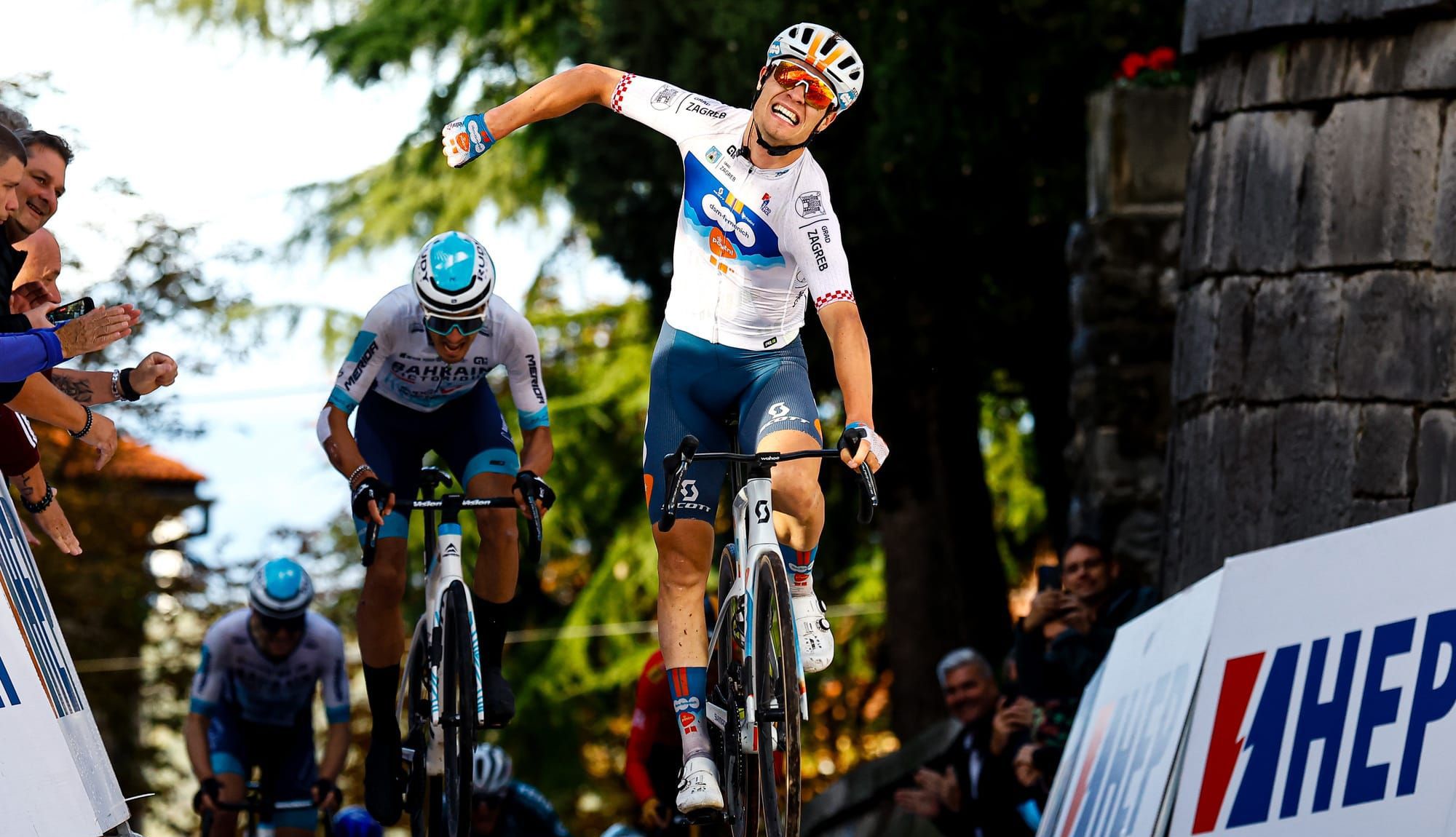 Explosiva victoria de Tobias Lund Andresen en la CRO Race