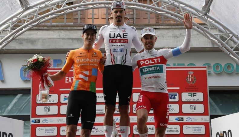el podio del giro della romagna 2024 7 1200x690 el podio del giro della romagna 2024 7 1200x690