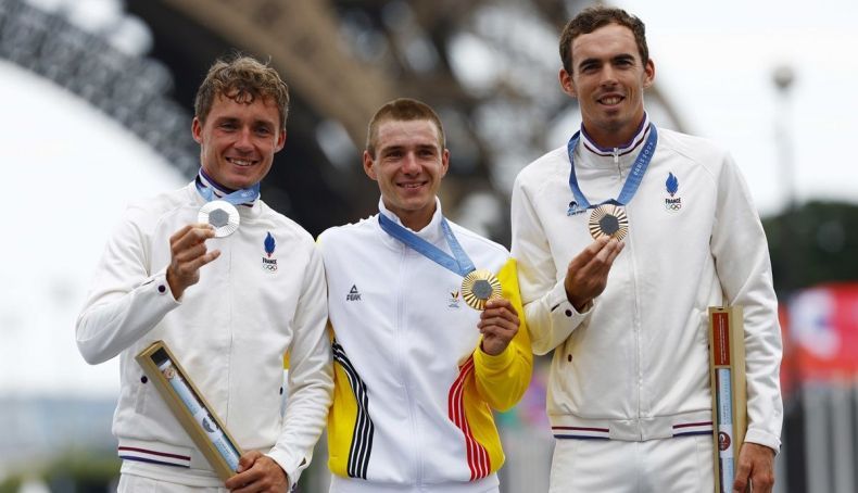 podio de los juegos olimpicos de paris 2024 2 790x454