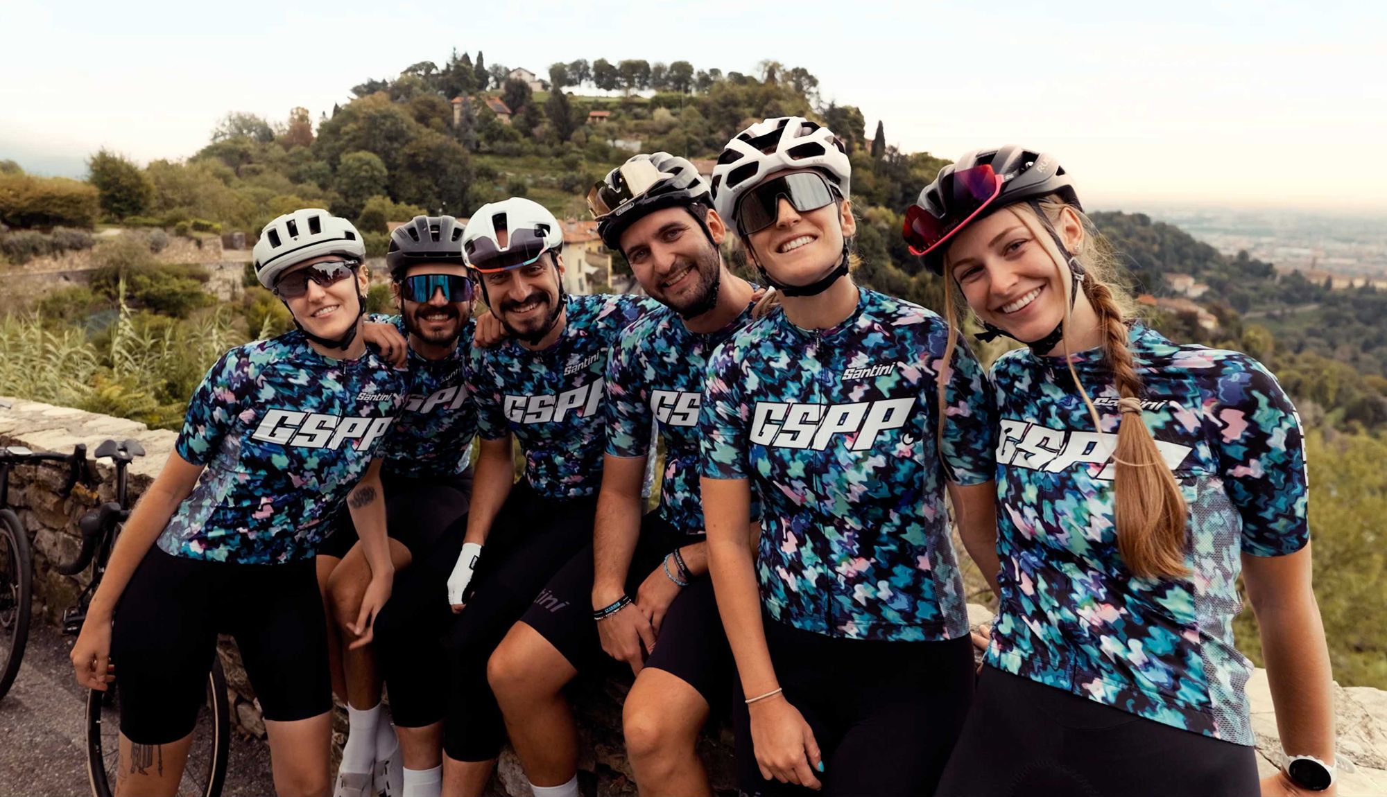Santini Custom Series, la nueva colección de prendas personalizables para los equipos