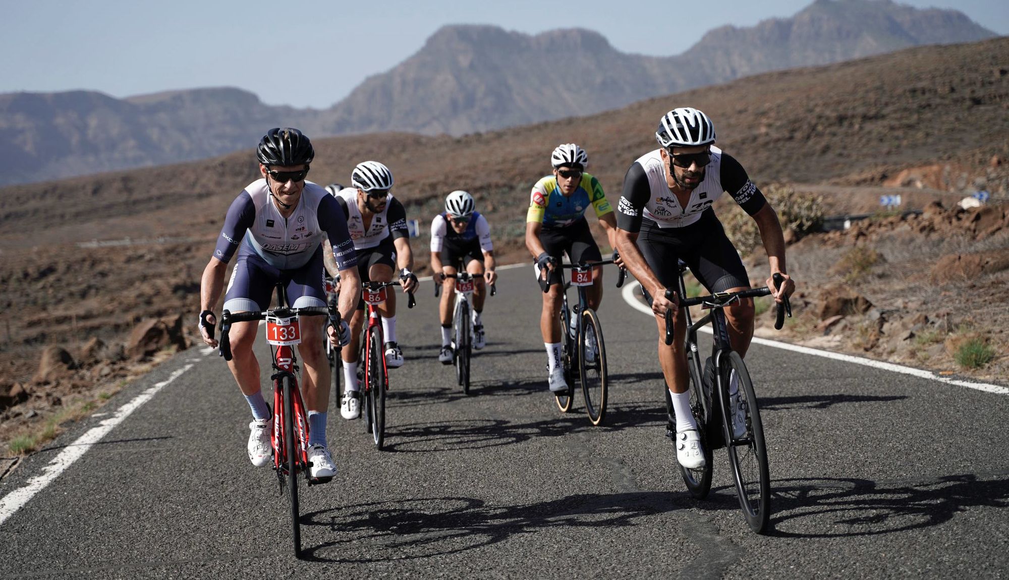 Rivero y Sekulova se coronan en la XXIII TotalEnergies Gran Fondo Pico de las Nieves