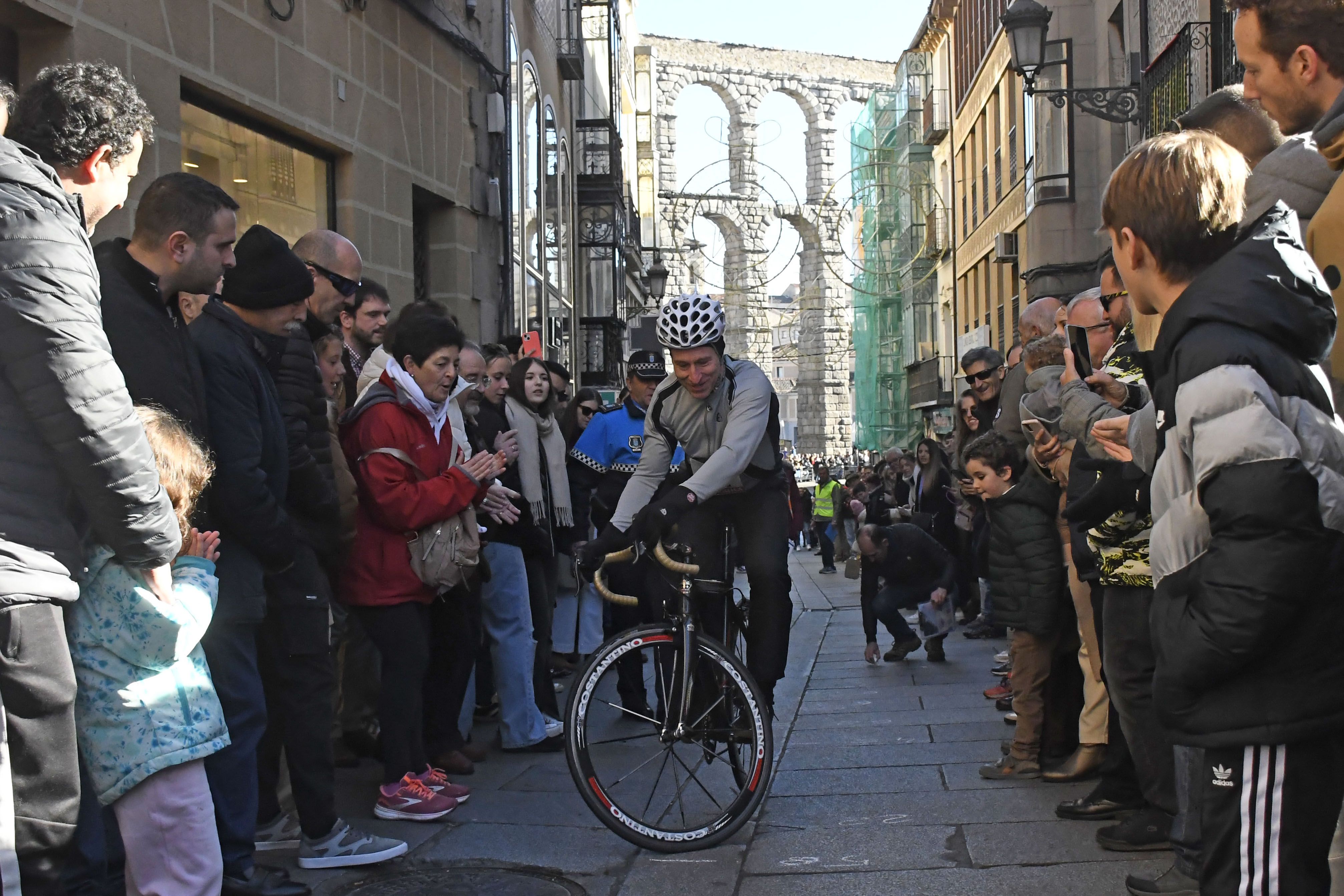 Imagen de la tradicional Carrera del Pavo en las calles de Segovia