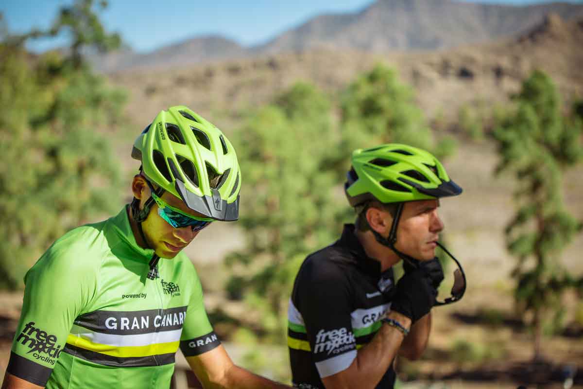 Alquiler de equipamiento y rutas con Free Motion Bike Center Alquiler de equipamiento y rutas con Free Motion Bike Center