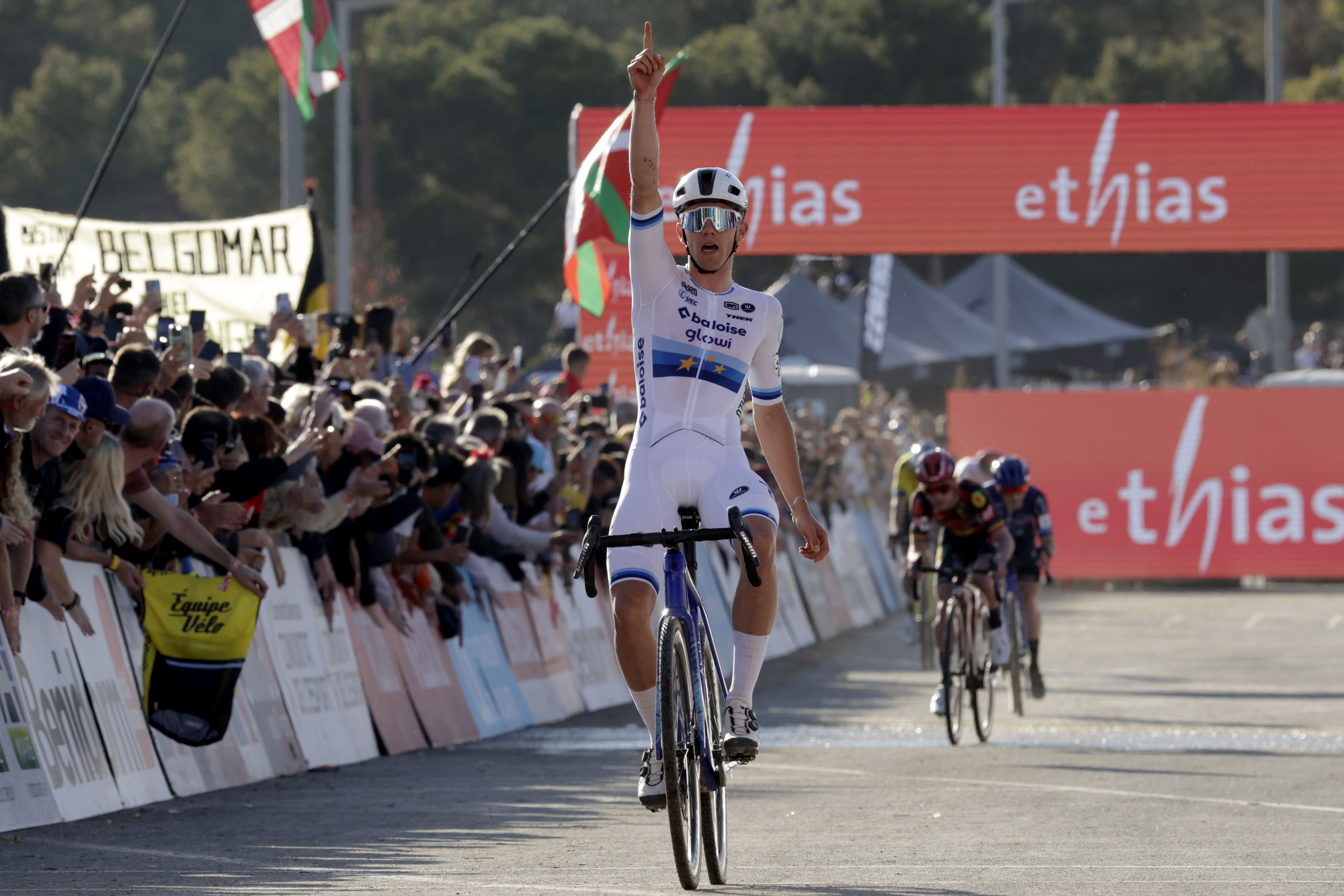 Nys logra su primera victoria de la temporada en la Copa del Mundo. Foto: Luis Ángel Gómez/Sprint Cycling Agency